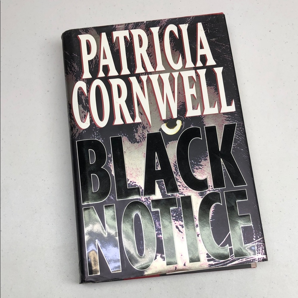 Black Notice by Patricia Cornwell First Edition Hardcover Book with Jacket ⭐️
